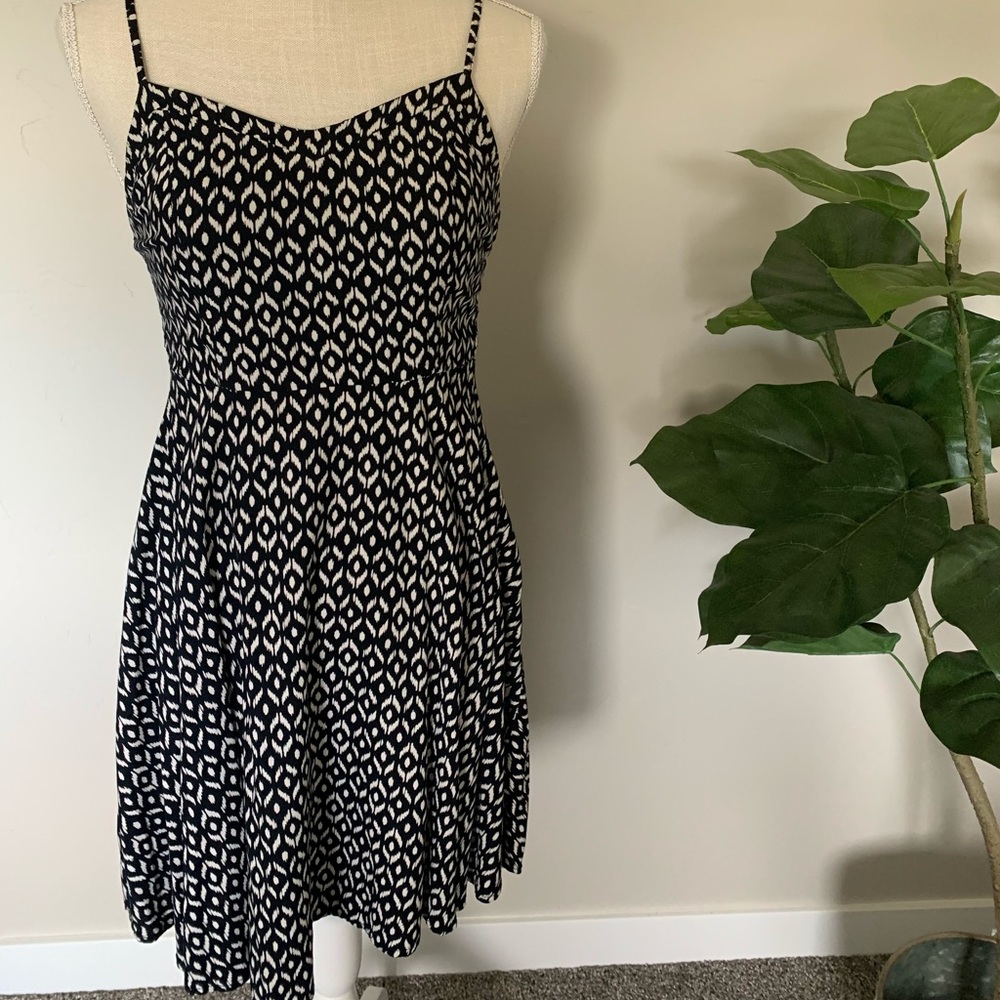 Old Navy Cami Black/White Dress - Small